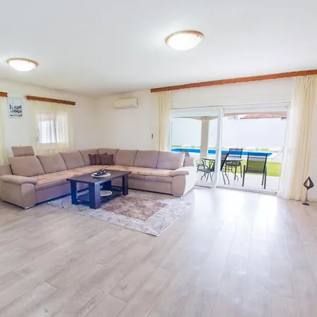 Sun Haven Oasis 빌라 Kosor